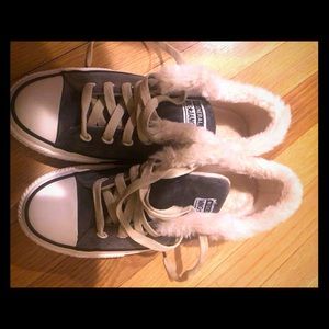 Fur lined sneakers size 7, women’s